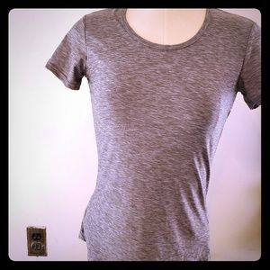32 Degrees womens tshirt size XS gray